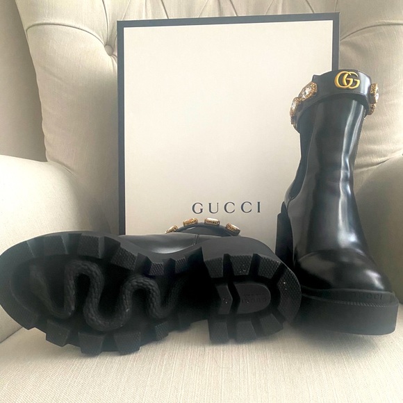 Gucci Leather Ankle Boot With Belt - Picture 3 of 10